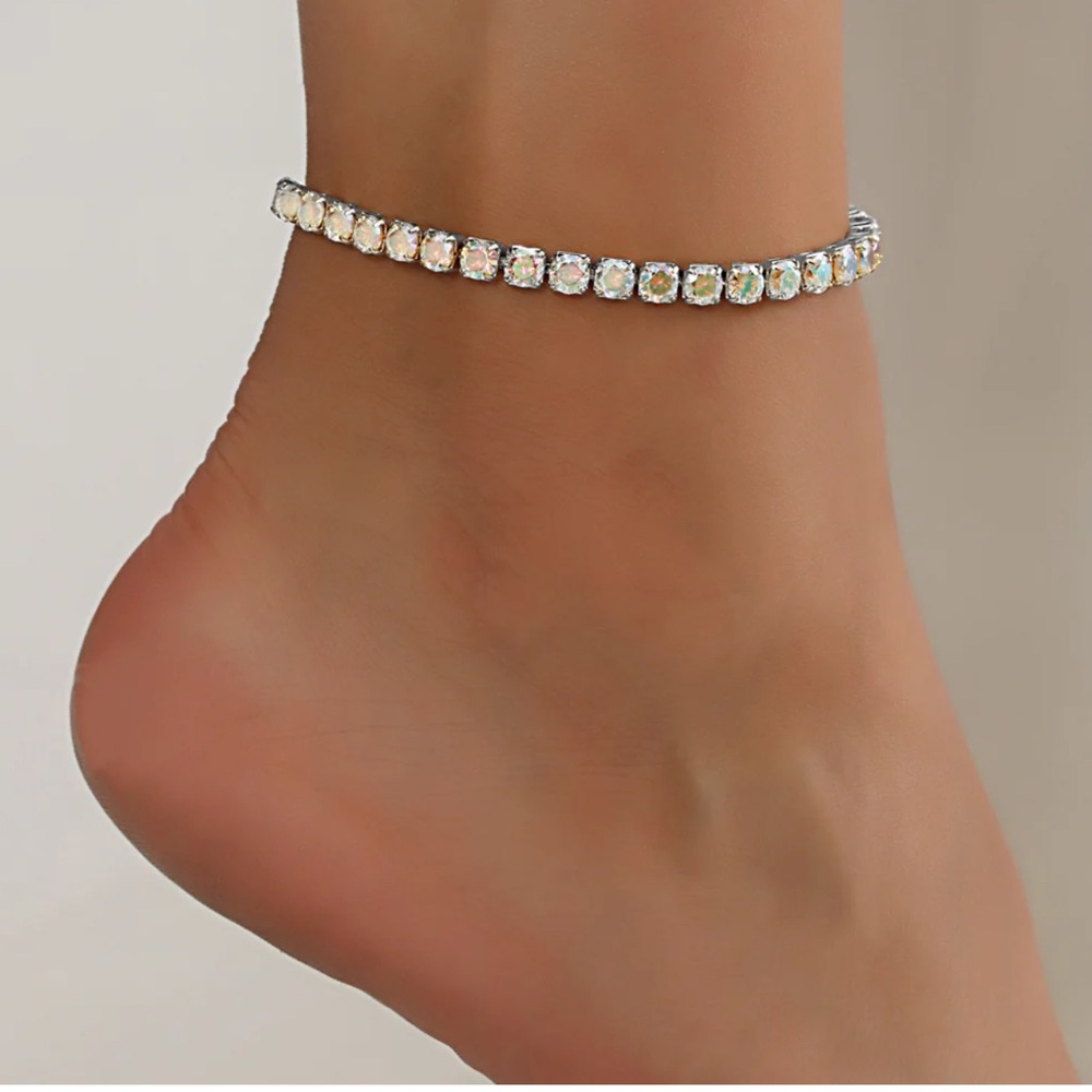Elegant Silver Crystal Anklet